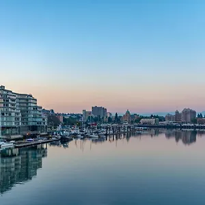 Hotel Regent Waterfront & Victoria